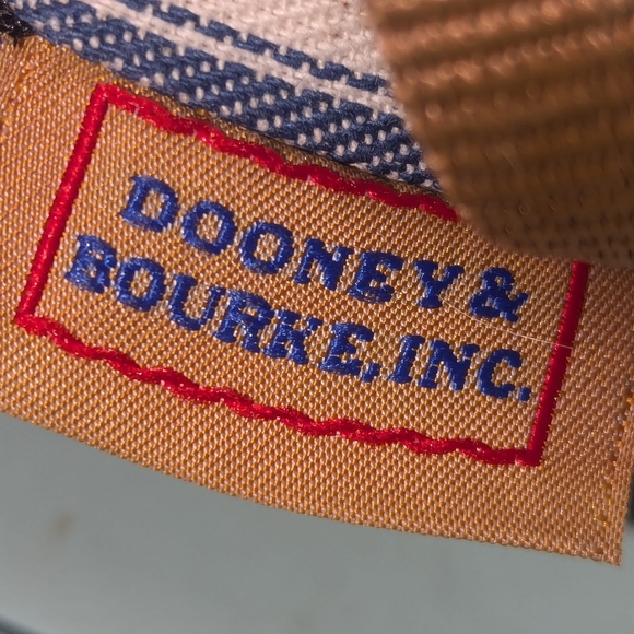 Dooney and Bourke Beacon mint tote bag. - Picture 9 of 16